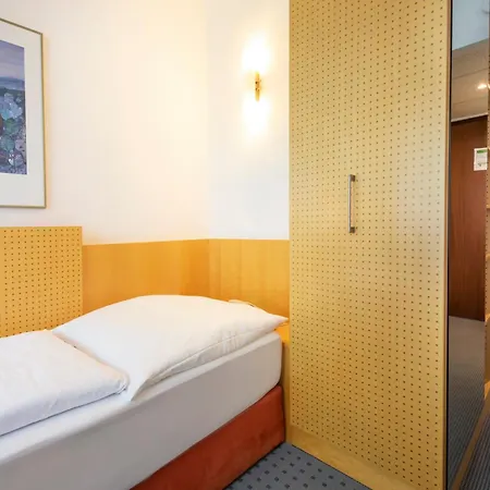 Achat Hotel Suhl Hotel 4*