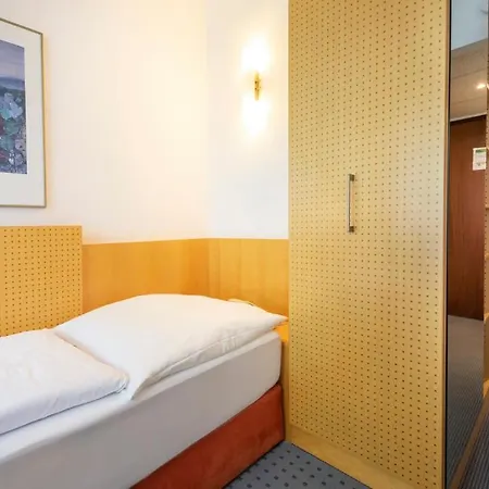 Michel Hotel